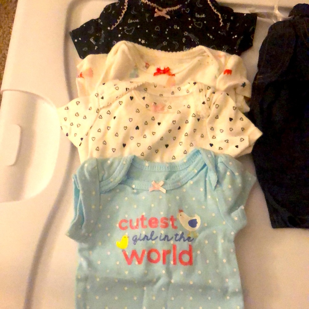 Newborn 0-3 clothes bundle